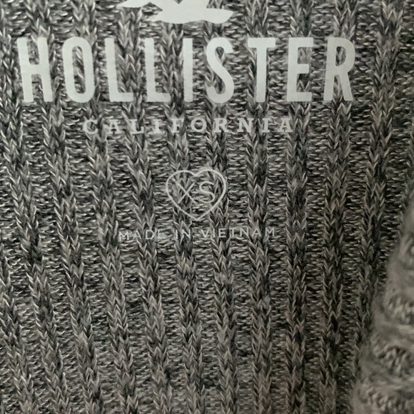 NWOT hollister grey turtleneck - Picture 3 of 4